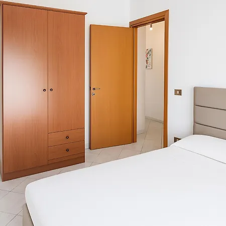 Apartamento Abr